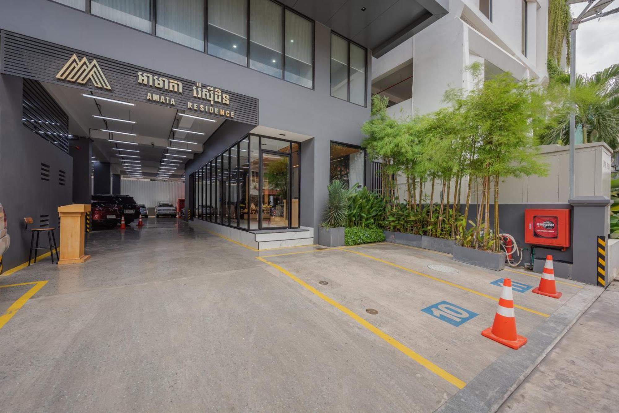 Amata Residence Phnom Penh Bagian luar foto